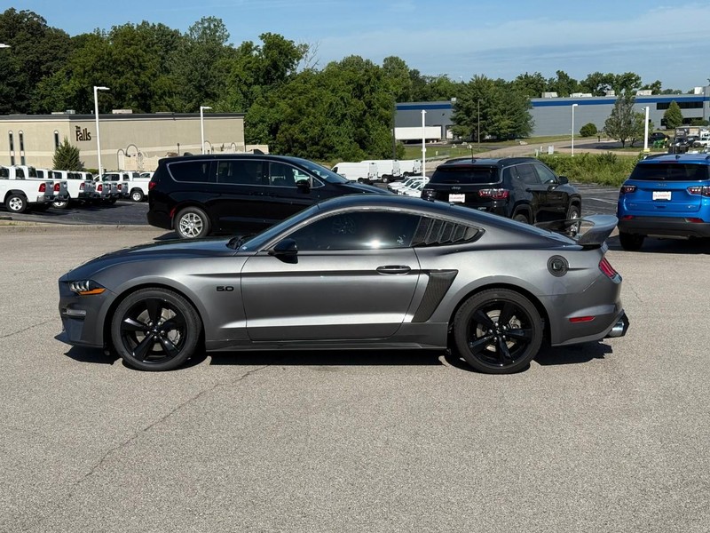 Ford Mustang Vehicle Image 03