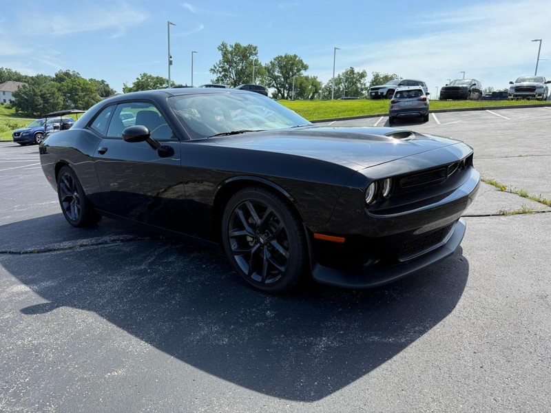 Dodge Challenger Vehicle Image 11
