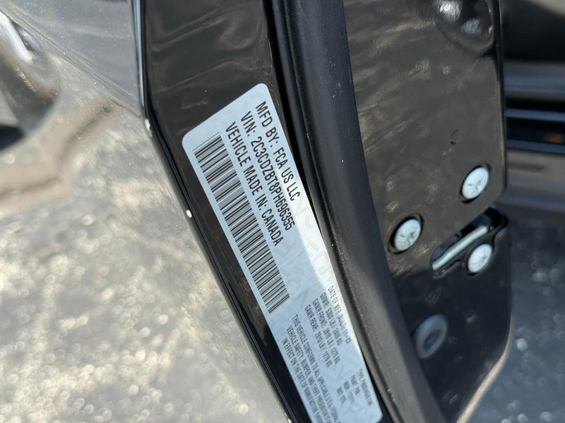 Dodge Challenger Vehicle Image 23