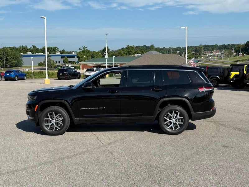 Jeep Grand Cherokee L Vehicle Image 03