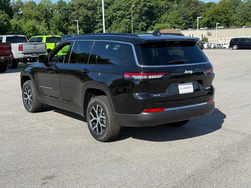 Jeep Grand Cherokee L Vehicle Image 04