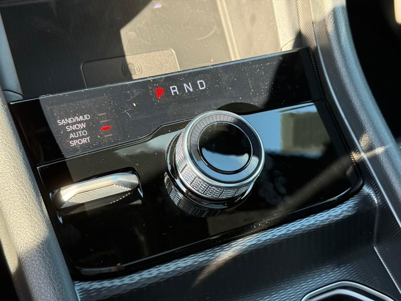 Jeep Grand Cherokee L Vehicle Image 20