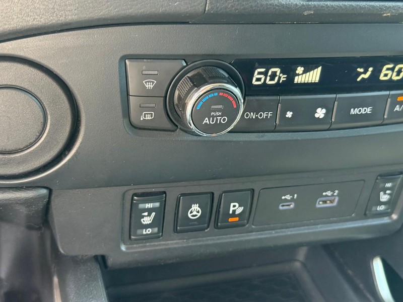 Nissan Frontier Vehicle Image 22