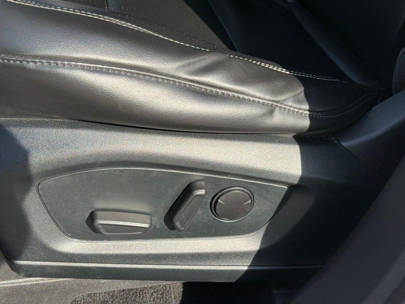 Ford Explorer Vehicle Image 20