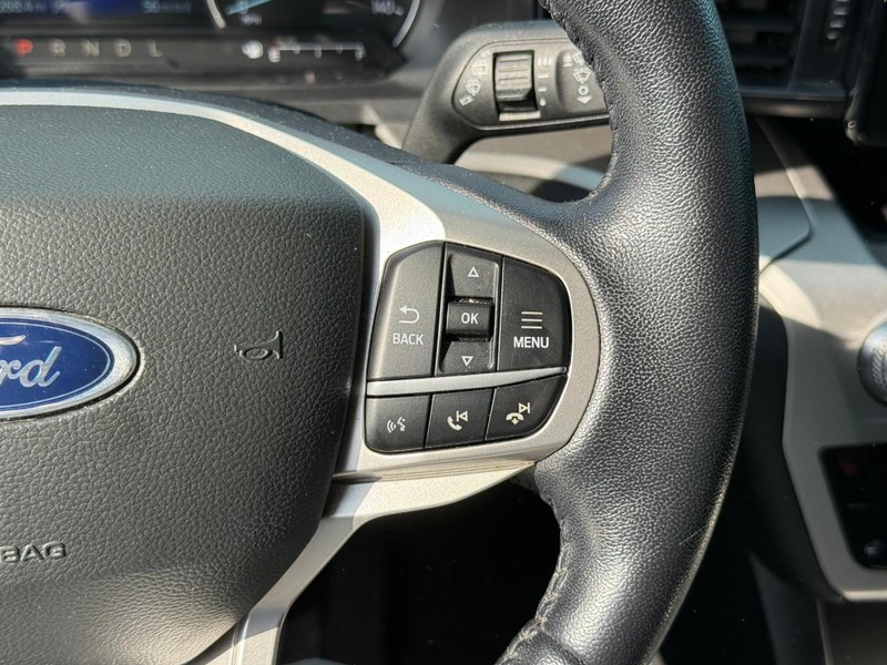 Ford Explorer Vehicle Image 22