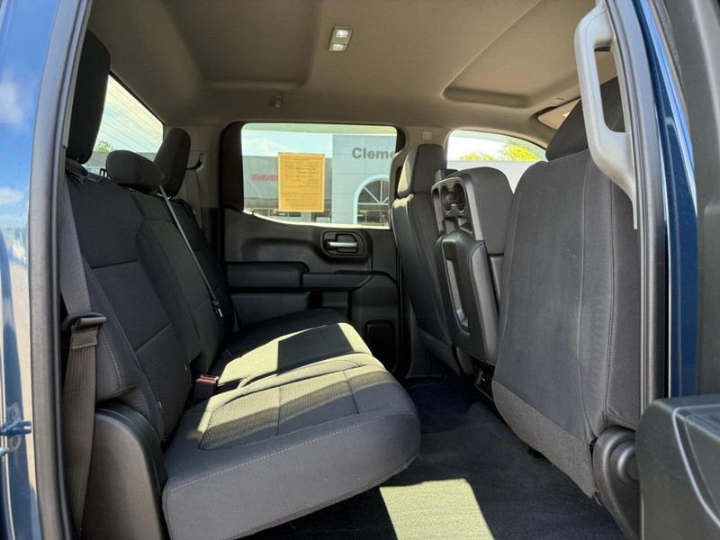 Chevrolet Silverado 1500 Vehicle Image 12