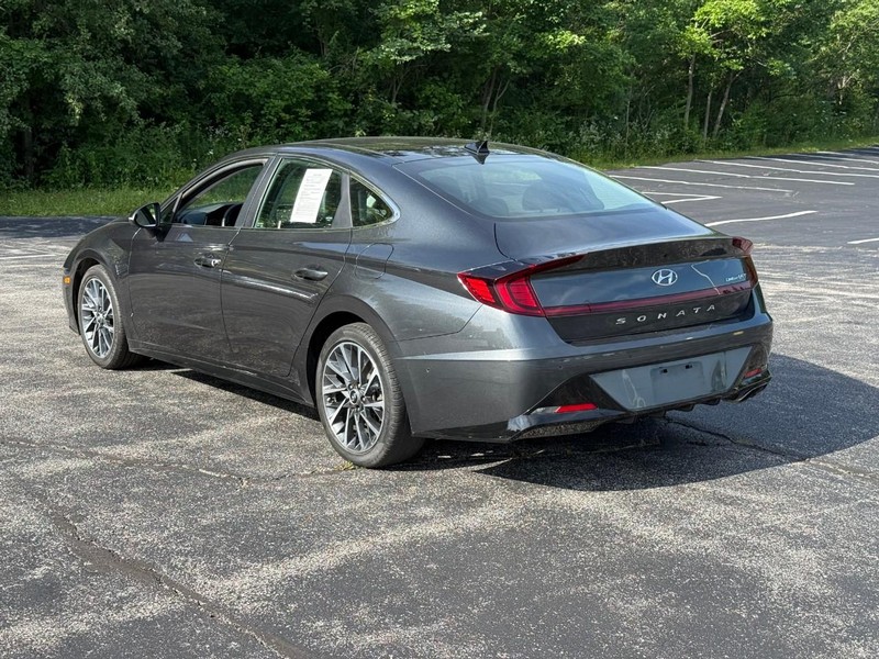 Hyundai Sonata Vehicle Image 04
