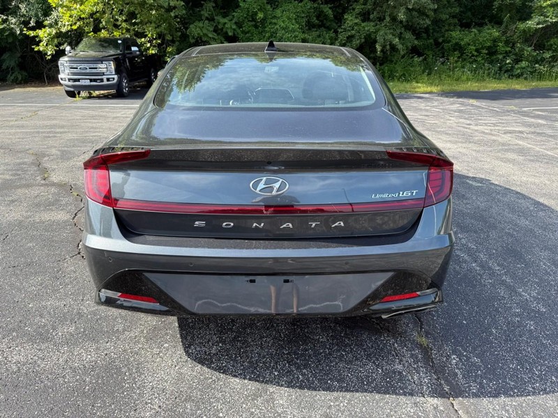 Hyundai Sonata Vehicle Image 05