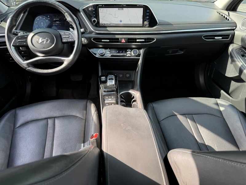 Hyundai Sonata Vehicle Image 13
