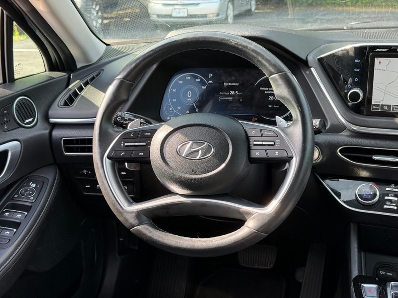 Hyundai Sonata Vehicle Image 14