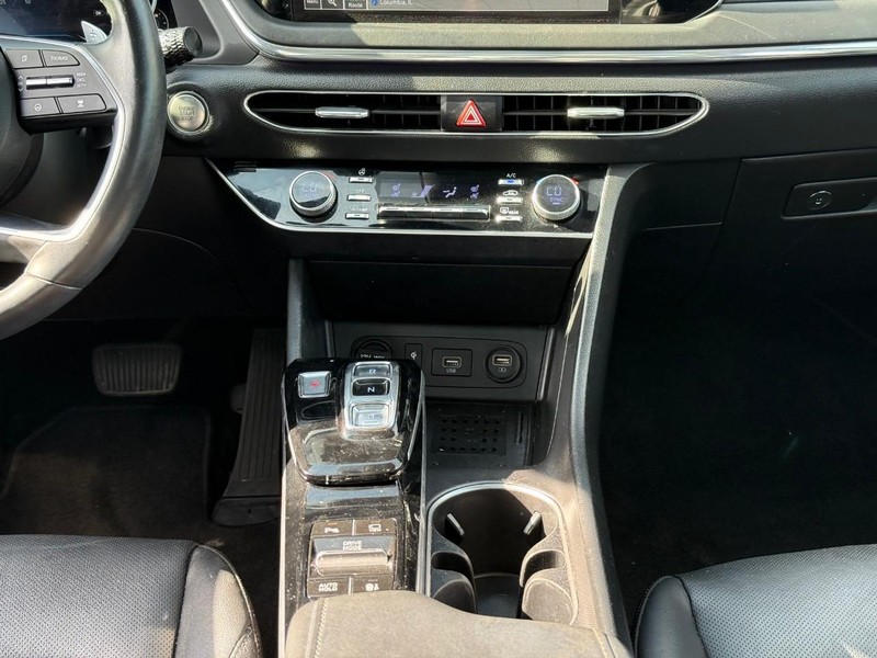 Hyundai Sonata Vehicle Image 16