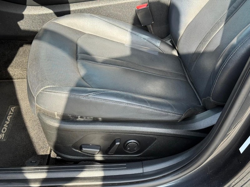 Hyundai Sonata Vehicle Image 19
