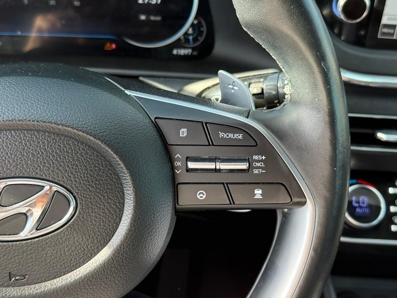 Hyundai Sonata Vehicle Image 22