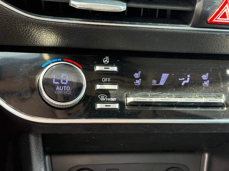 Hyundai Sonata Vehicle Image 25