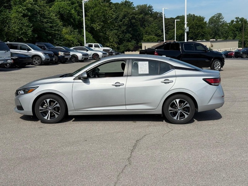 Nissan Sentra Vehicle Image 03