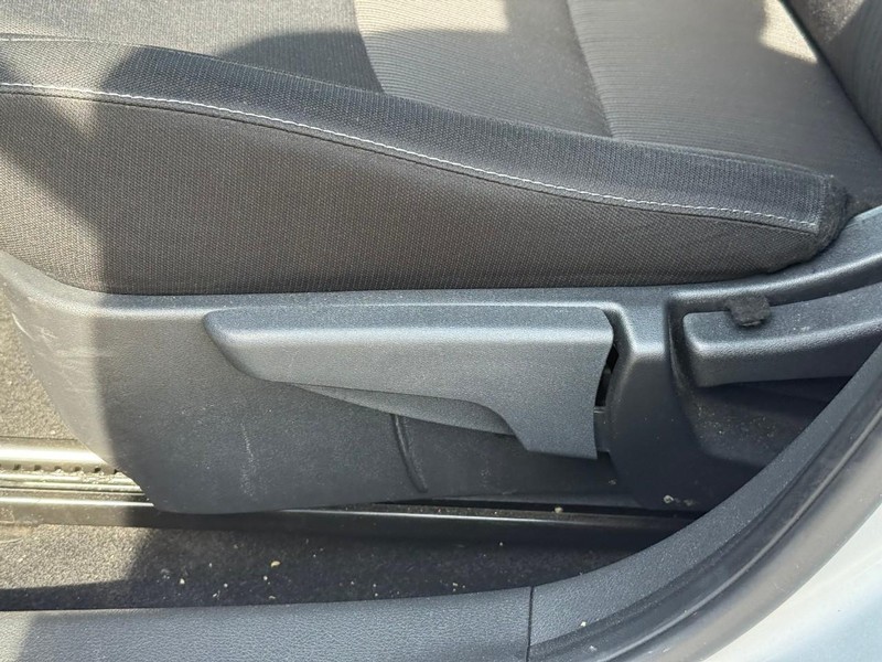 Nissan Sentra Vehicle Image 20