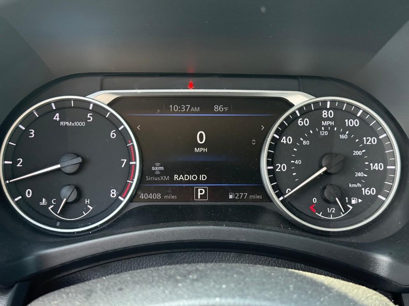 Nissan Sentra Vehicle Image 23