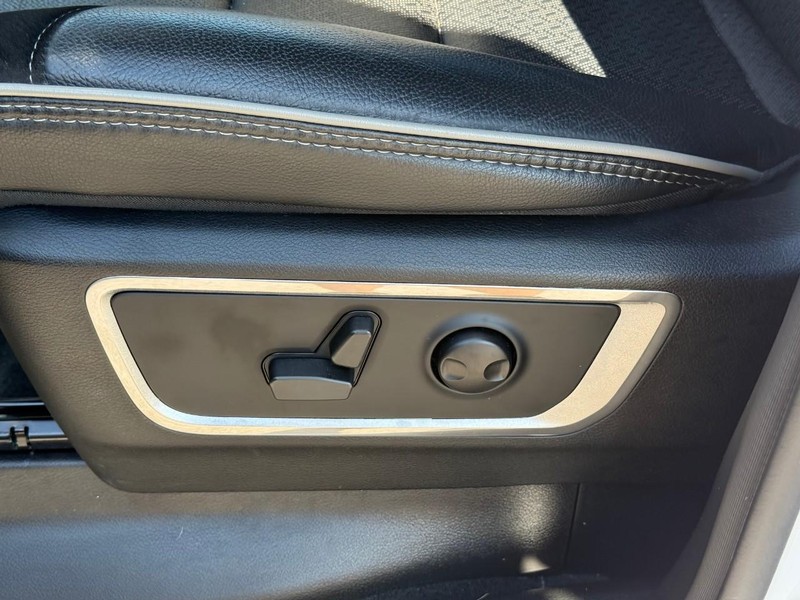 Ram 1500 Vehicle Image 22