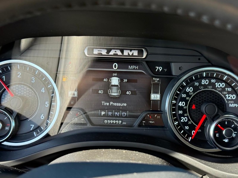 Ram 1500 Vehicle Image 25