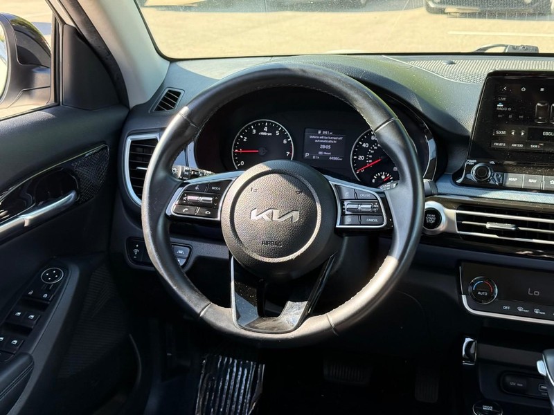 Kia Seltos Vehicle Image 15