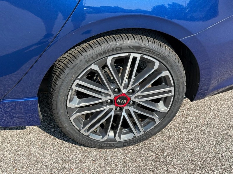 Kia Forte Vehicle Image 05