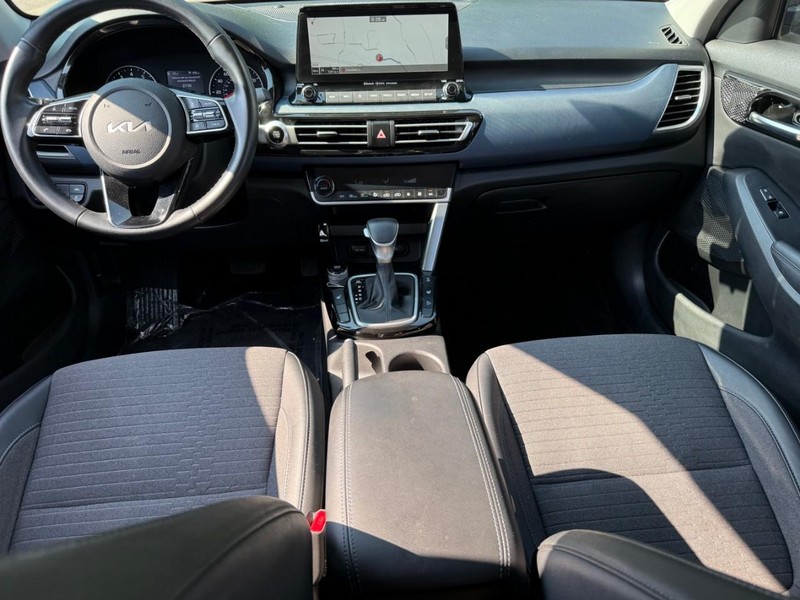 Kia Seltos Vehicle Image 14