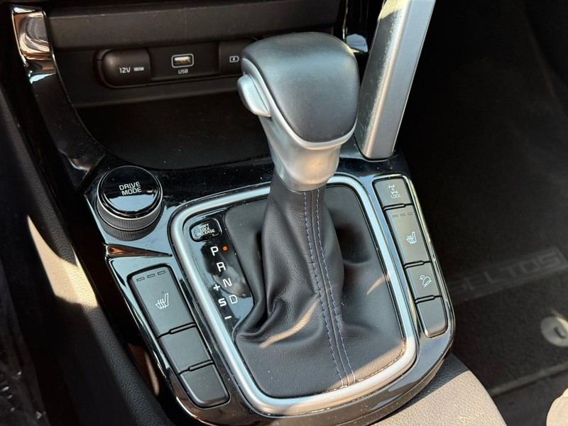 Kia Seltos Vehicle Image 24