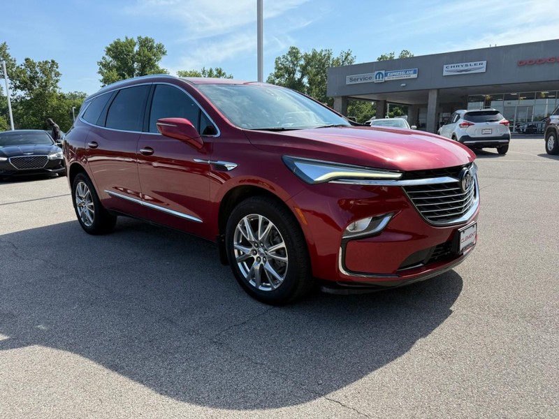 Buick Enclave Vehicle Image 11