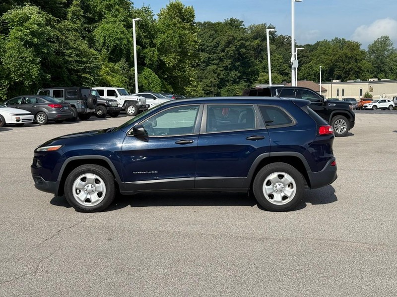 Jeep Cherokee Vehicle Image 03
