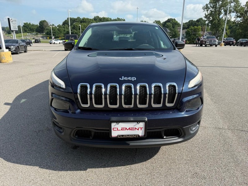 Jeep Cherokee Vehicle Image 12