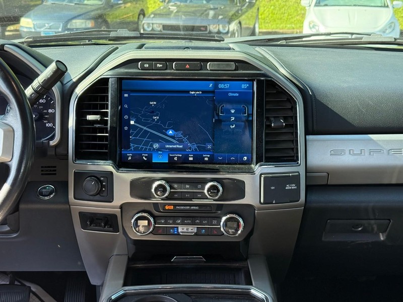 Ford Super Duty F-350 DRW Vehicle Image 16