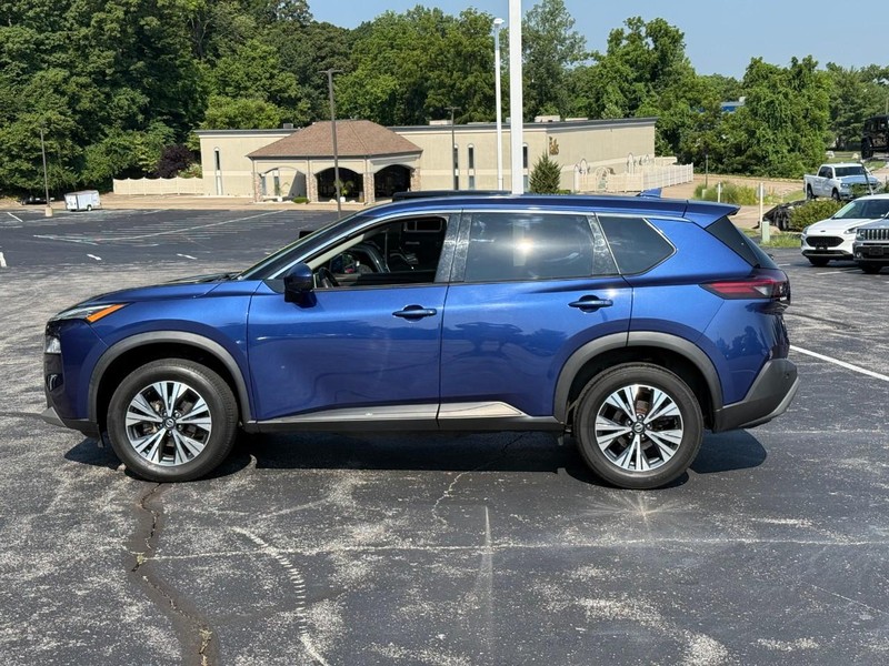 Nissan Rogue Vehicle Image 03