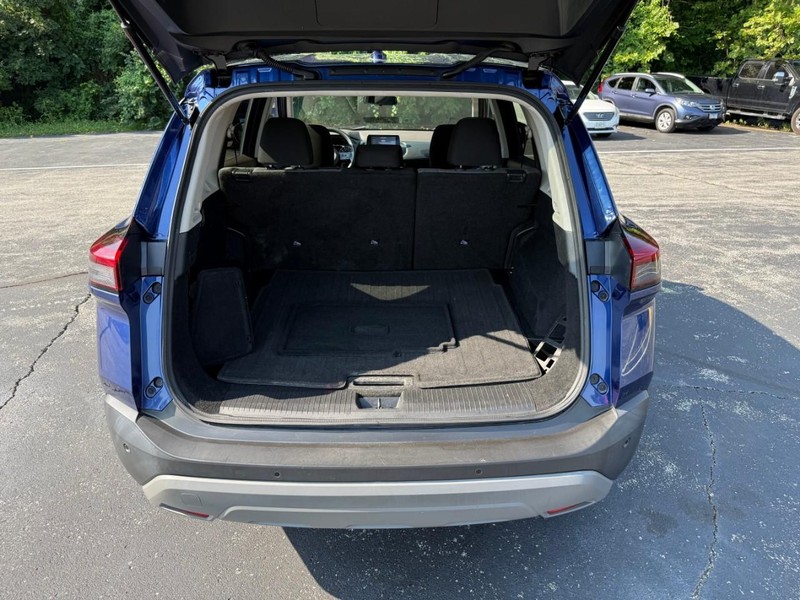 Nissan Rogue Vehicle Image 08
