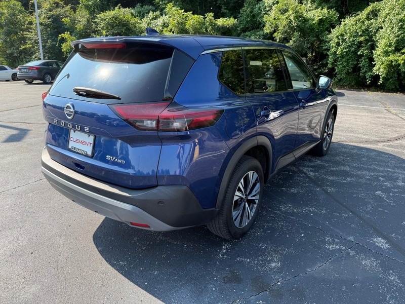 Nissan Rogue Vehicle Image 11