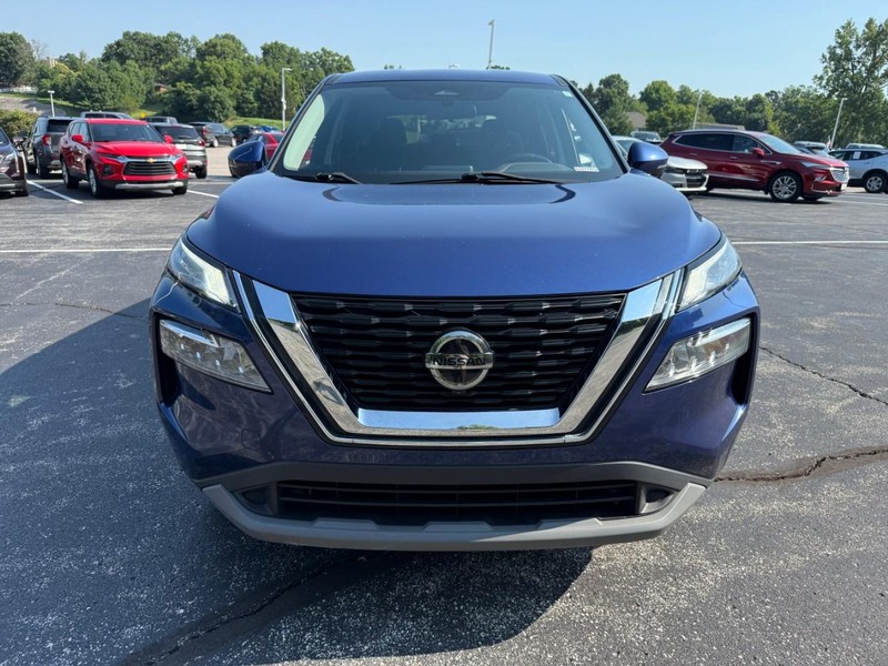 Nissan Rogue Vehicle Image 13