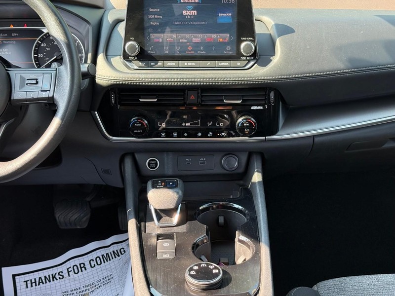 Nissan Rogue Vehicle Image 18