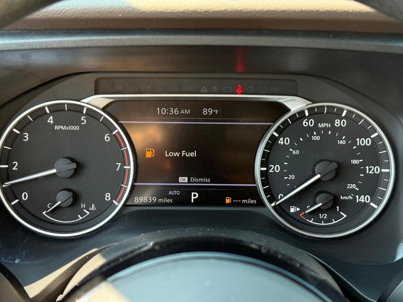 Nissan Rogue Vehicle Image 25