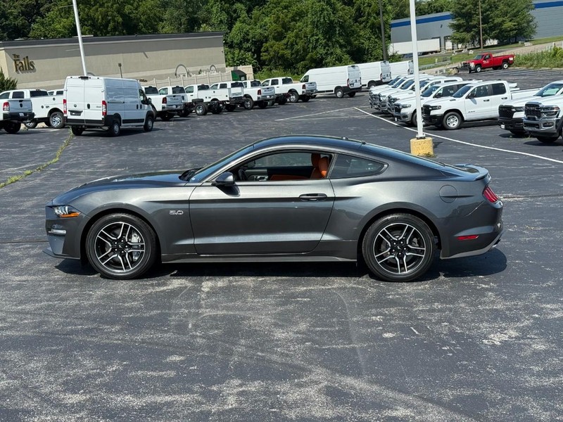 Ford Mustang Vehicle Image 03