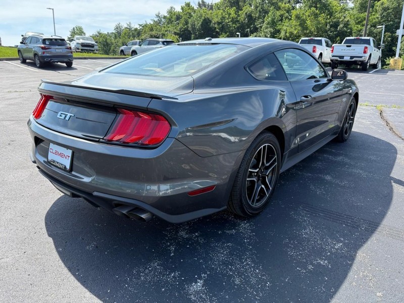 Ford Mustang Vehicle Image 09