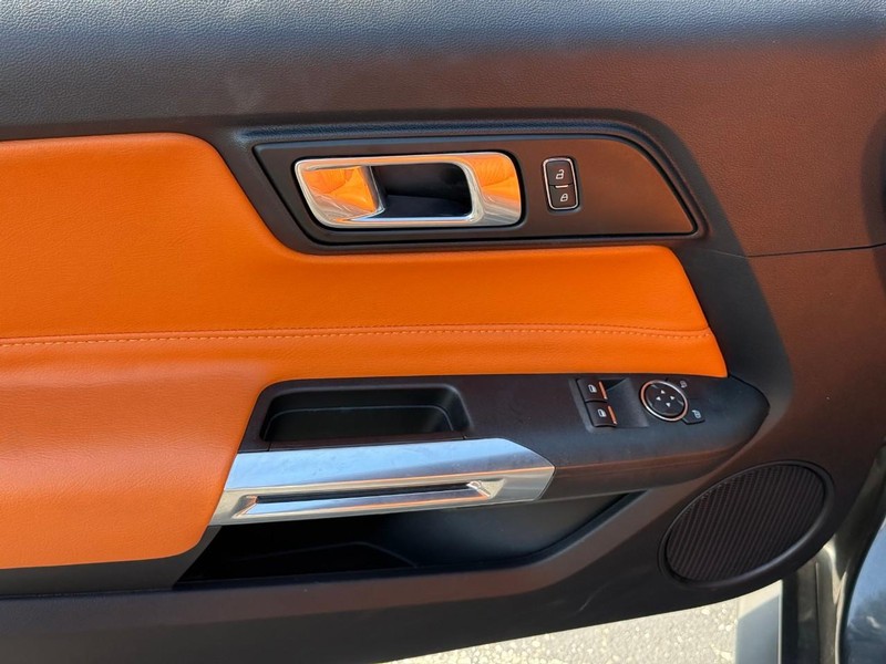 Ford Mustang Vehicle Image 16