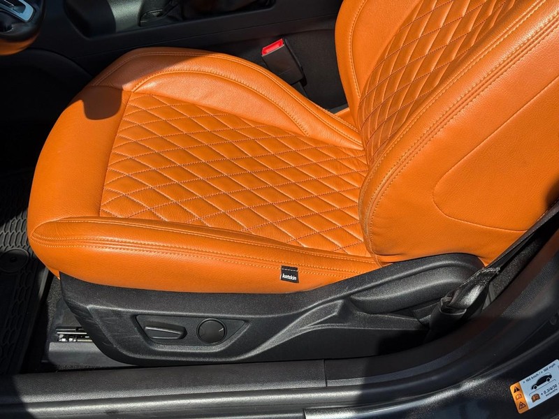 Ford Mustang Vehicle Image 17