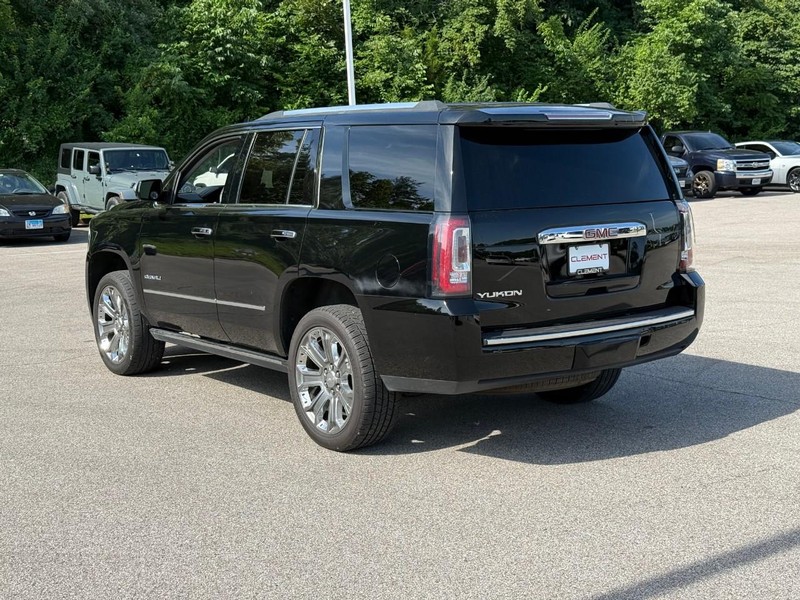GMC Yukon Vehicle Image 04
