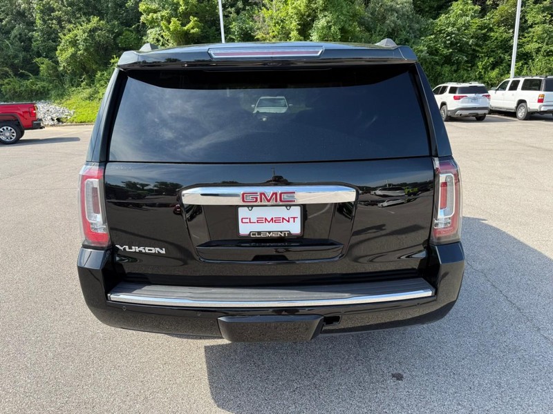GMC Yukon Vehicle Image 08
