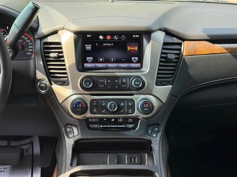 GMC Yukon Vehicle Image 17