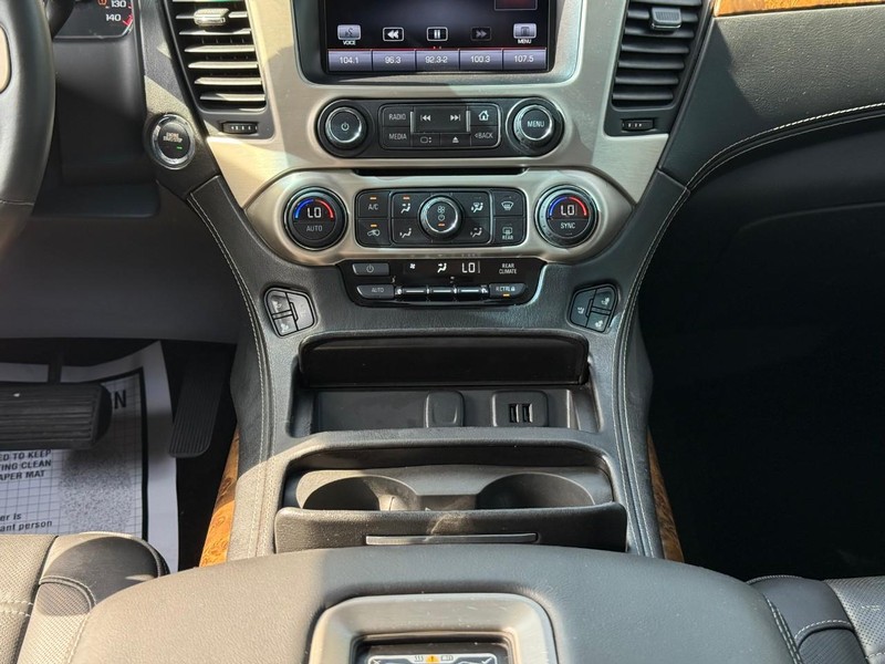 GMC Yukon Vehicle Image 18