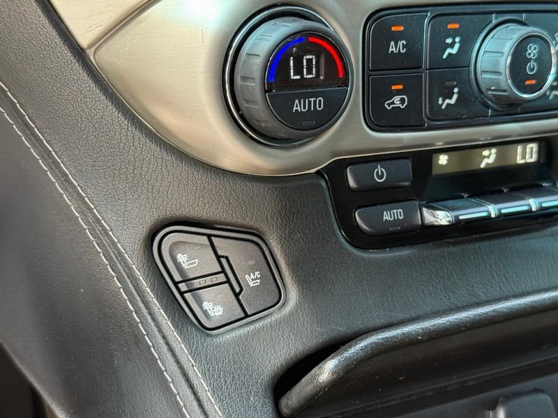 GMC Yukon Vehicle Image 29