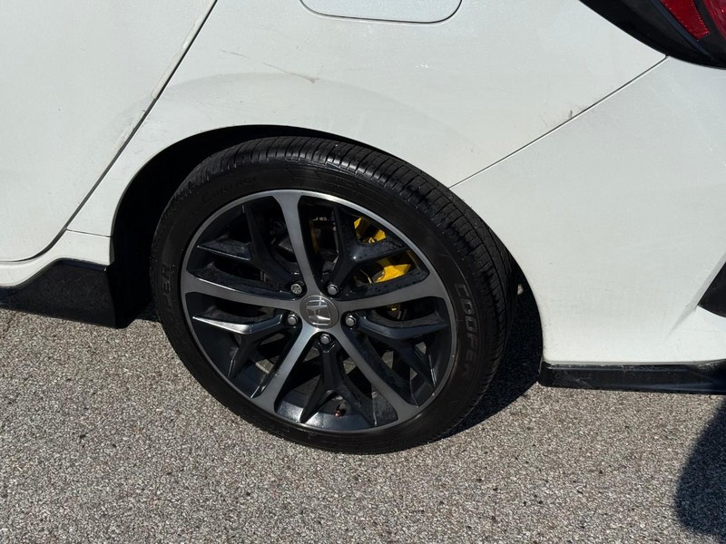 Honda Civic Hatchback Vehicle Image 05