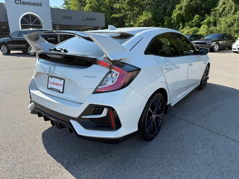 Honda Civic Hatchback Vehicle Image 11