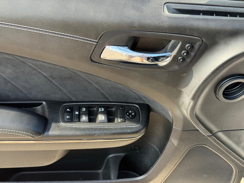 Dodge Charger Vehicle Image 18
