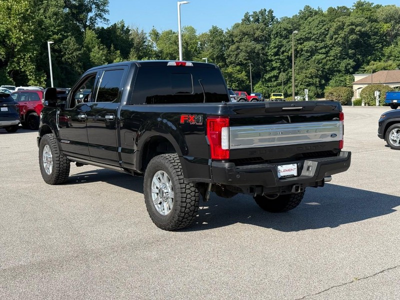 Ford Super Duty F-250 SRW Vehicle Image 04